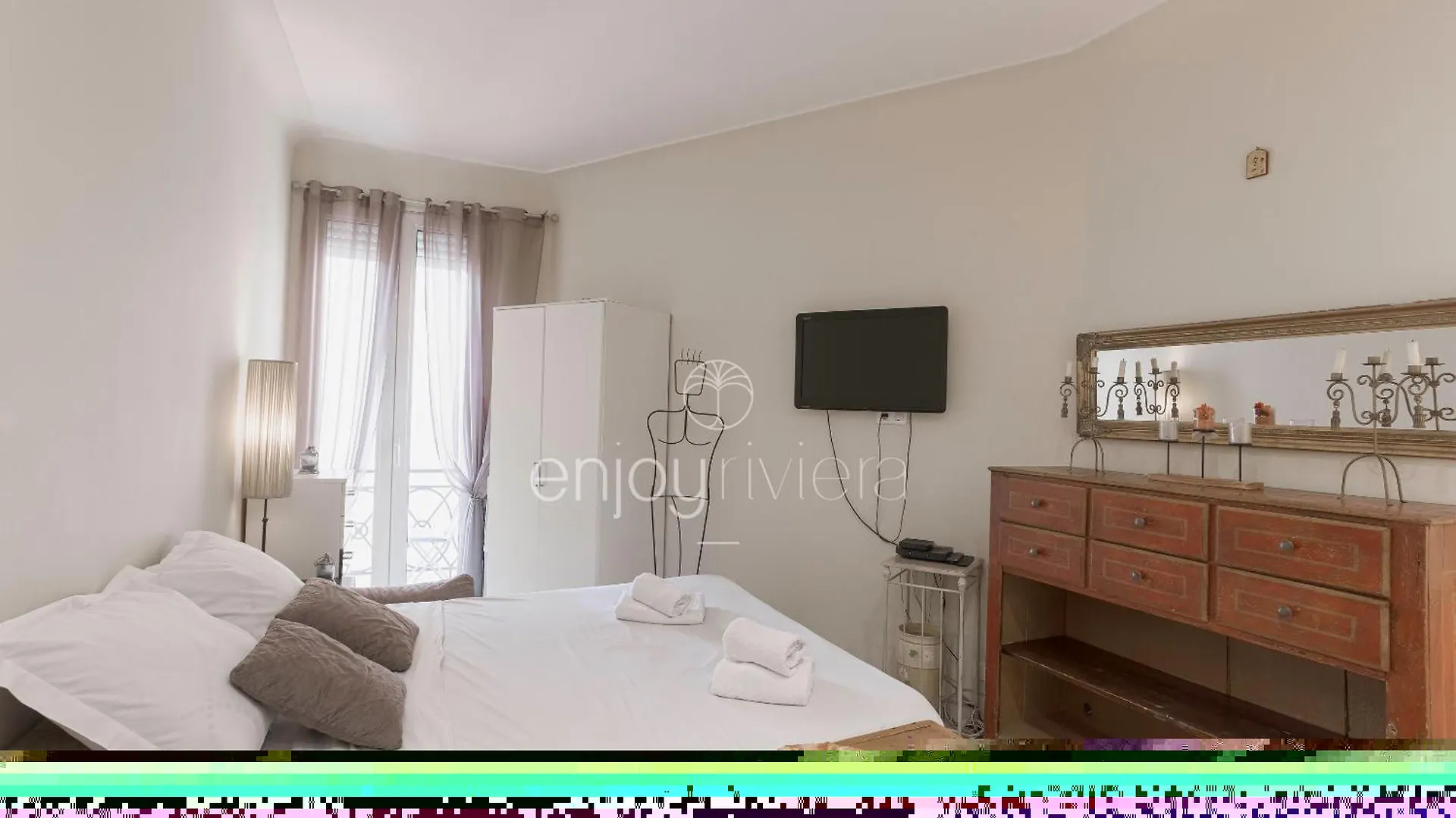 Palais Miramar - Suite & E37 - 20M Plage - Croisette Emplacement Unique - Wifi - Clim Cannes France