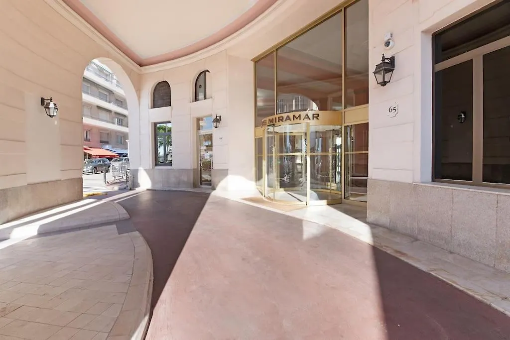 Apartment Palais Miramar - Suite & E37 - 20M Plage - Croisette Emplacement Unique - Wifi - Clim Cannes France