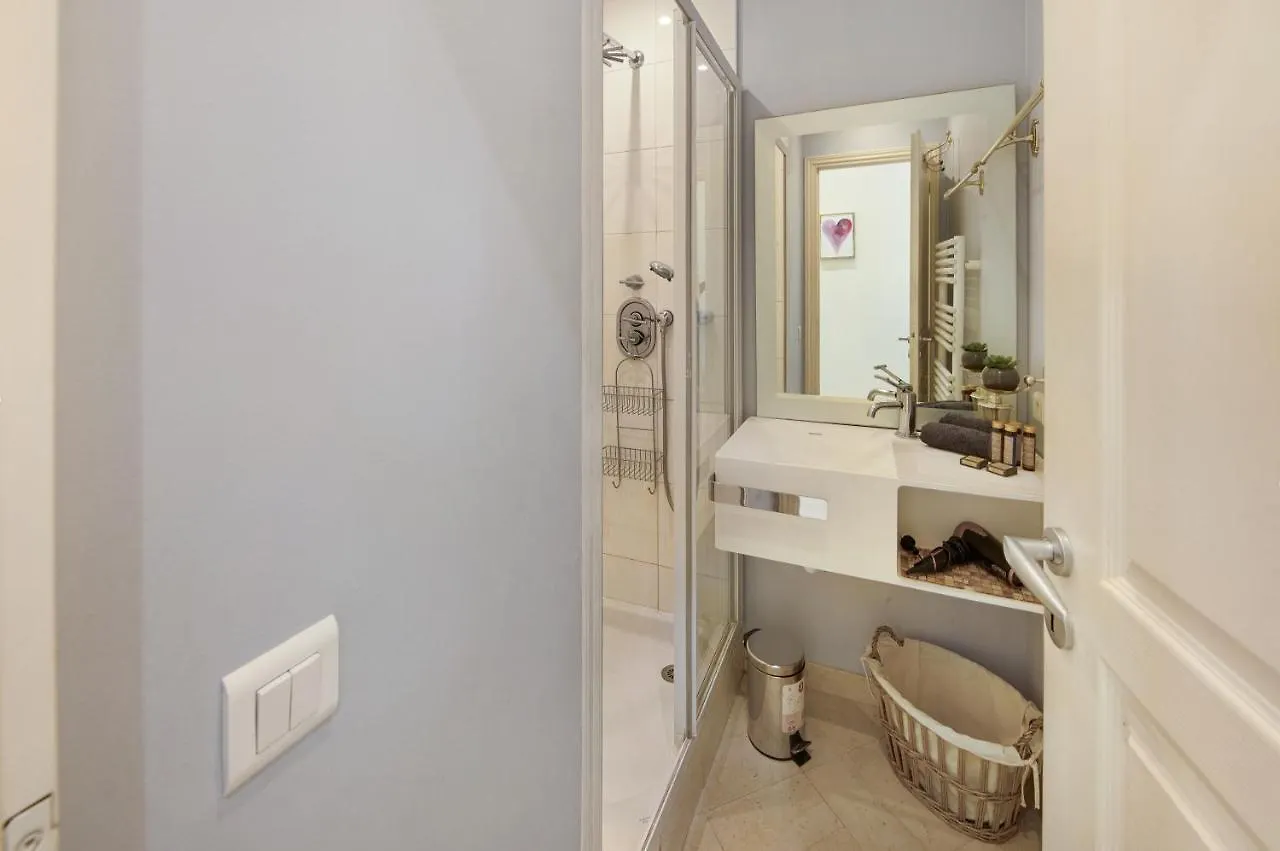 Palais Miramar - Suite & E37 - 20M Plage - Croisette Emplacement Unique - Wifi - Clim Cannes Apartamento